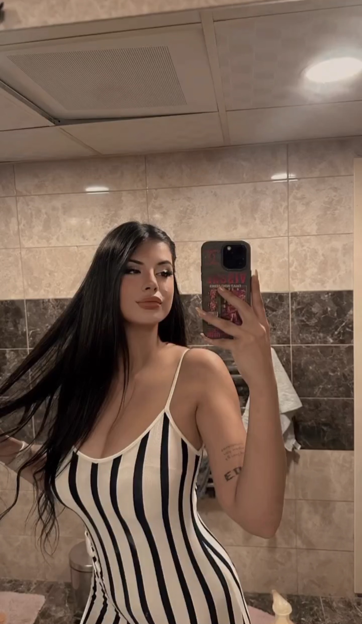 Türkyılmaz Deneyimsiz Escort Bayan Hale